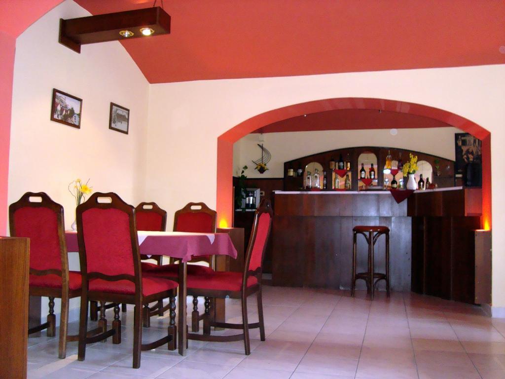 Hotel Jaro Mělník Екстериор снимка