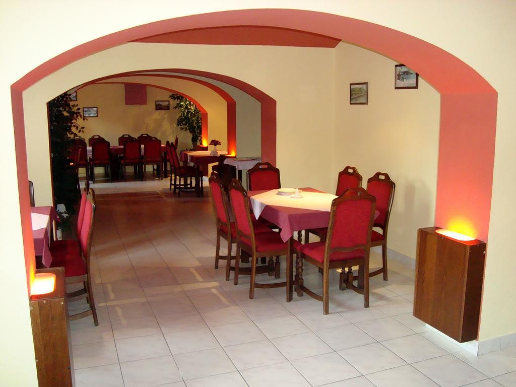 Hotel Jaro Mělník Екстериор снимка