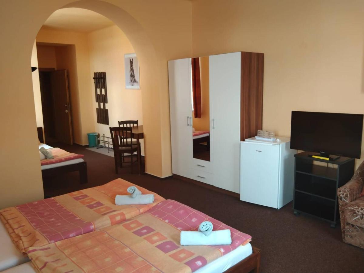 Hotel Jaro Mělník Екстериор снимка