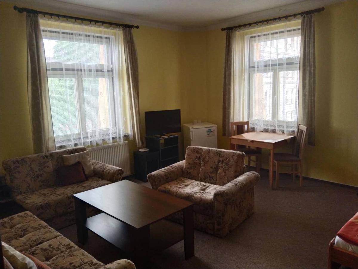 Hotel Jaro Mělník Екстериор снимка